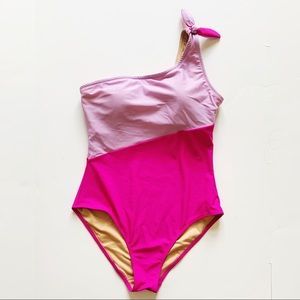 💗💜Color Block One Piece Swimsuit